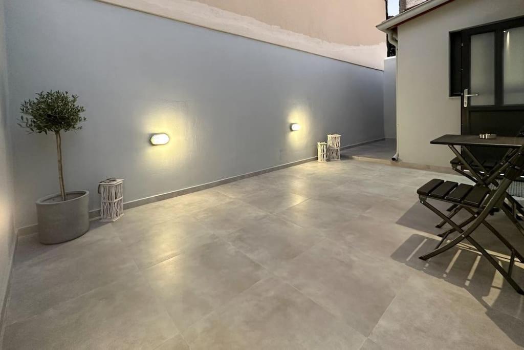 House33 *